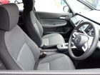 車両画像16