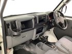 車両画像16