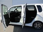 車両画像16