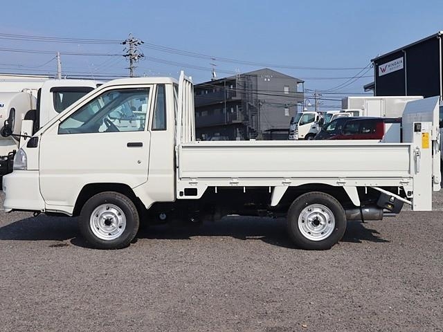 T24067044