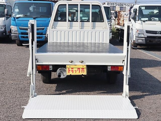 T24067044