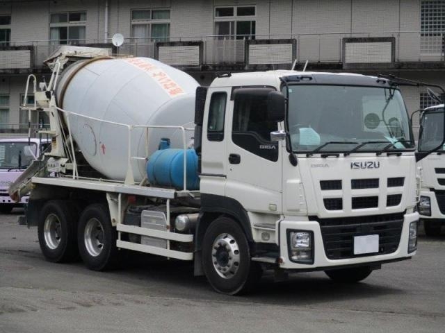 ISUZU GIGA 2013