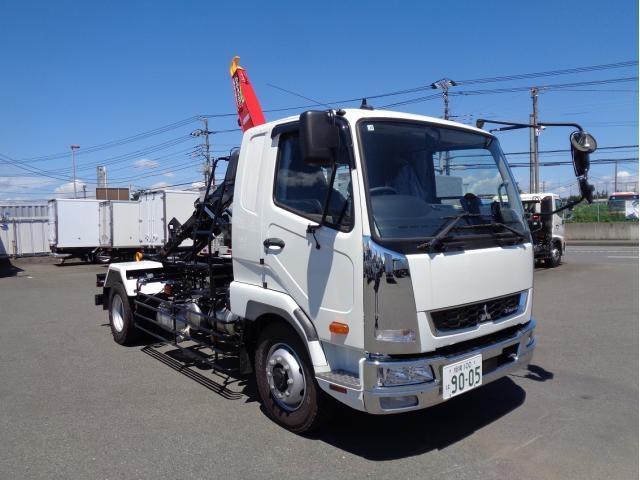 MITSUBISHI FIGHTER MIGNON 2023