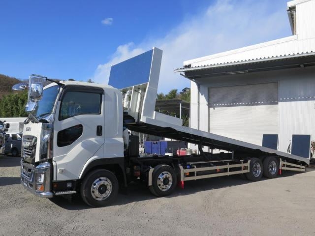 ISUZU GIGA 2023