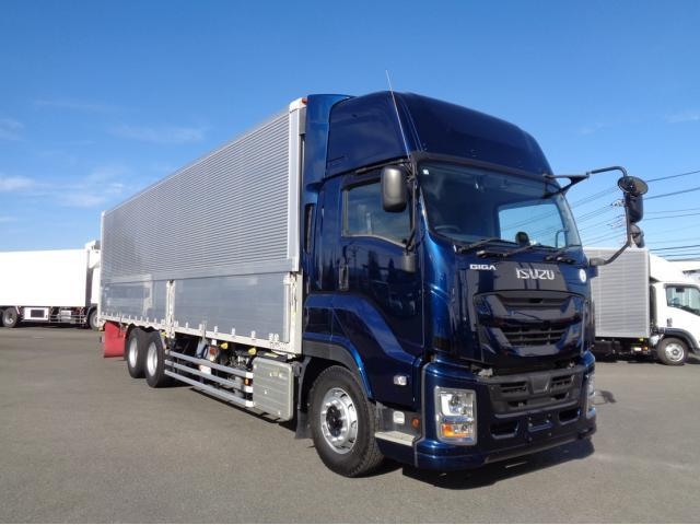 ISUZU GIGA 2021