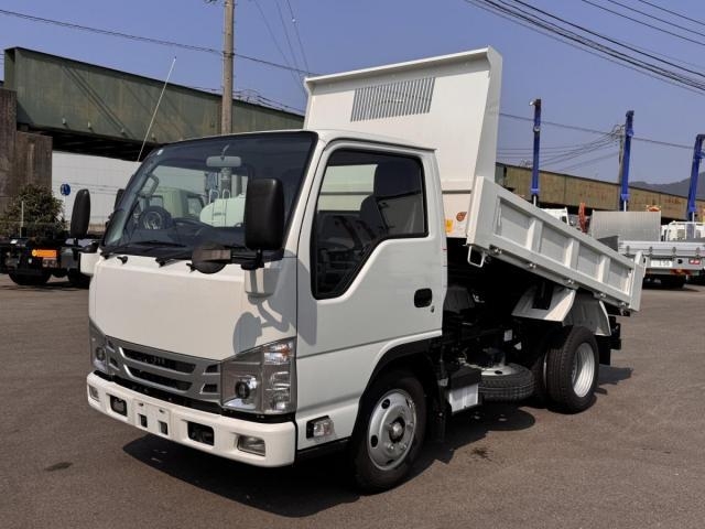 MAZDA TITAN 2023