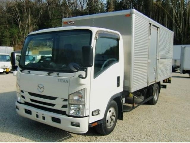 MAZDA TITAN 2020