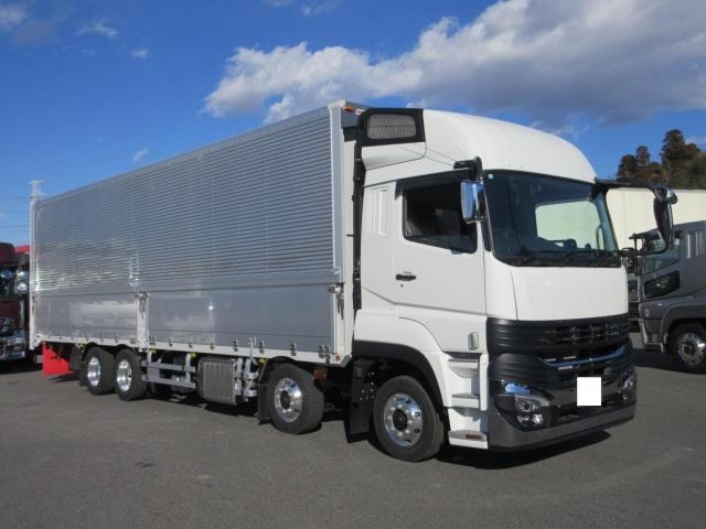 MITSUBISHI SUPER GREAT 2024