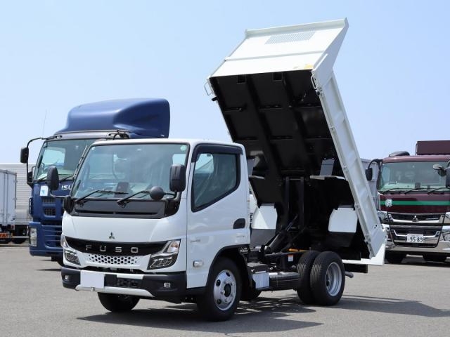 MITSUBISHI CANTER GUTS 2025