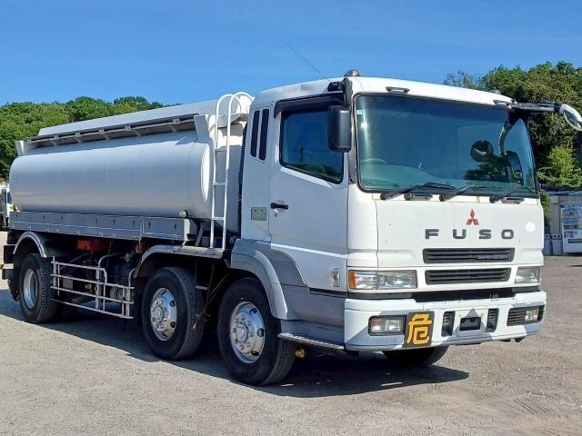 MITSUBISHI SUPER GREAT 2004
