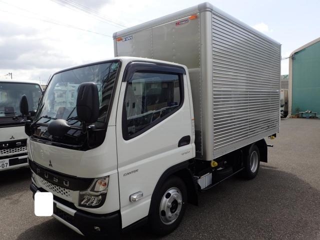MITSUBISHI CANTER GUTS 2025
