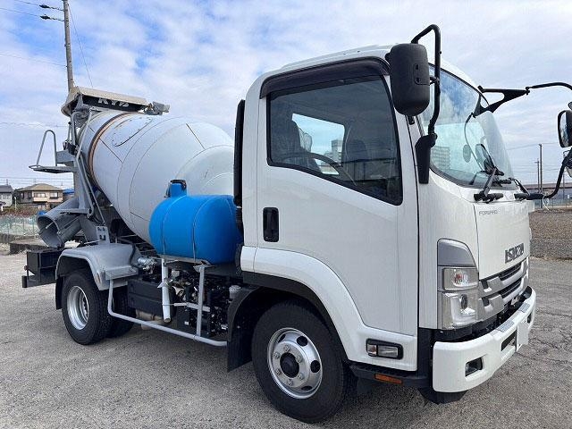 ISUZU FORWARD JUSTON 2023