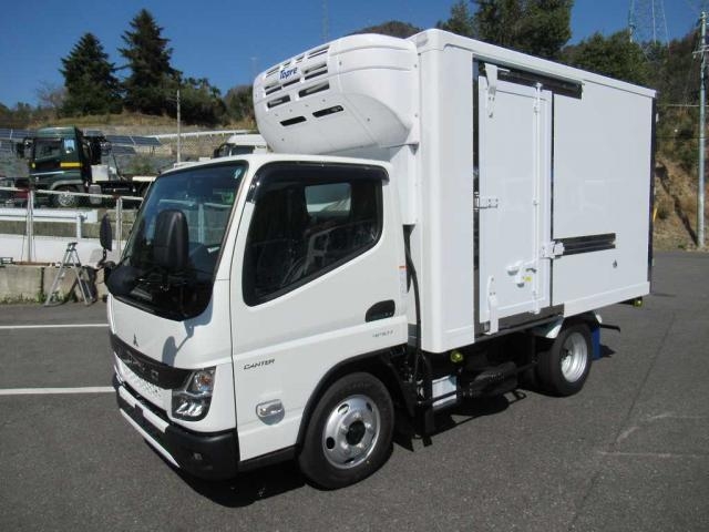 MITSUBISHI CANTER GUTS 2025