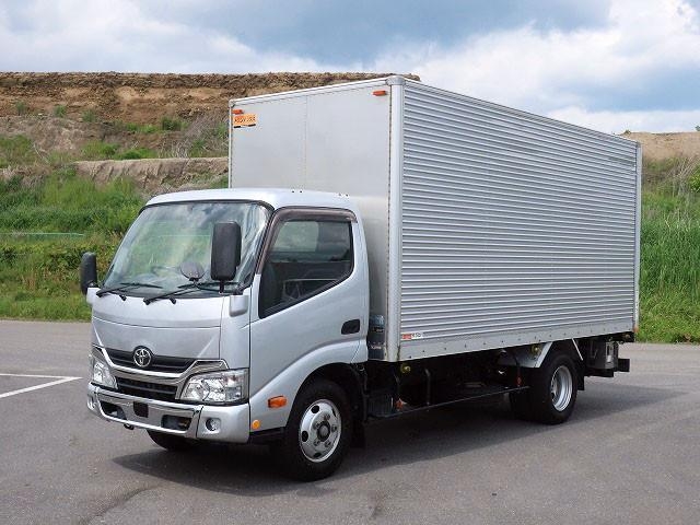 TOYOTA DYNA 2017
