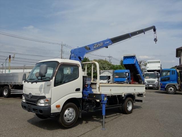 HINO DUTRO 2015