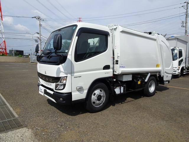 MITSUBISHI CANTER GUTS 2024