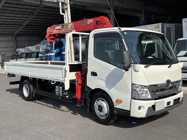 HINO DUTRO 2024