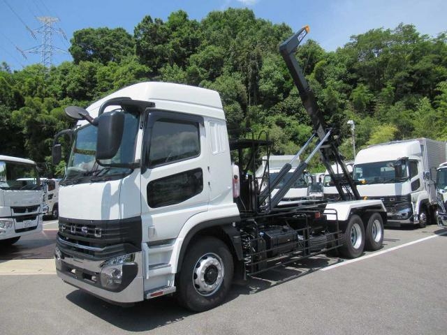 MITSUBISHI SUPER GREAT 2025