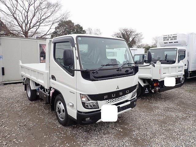 MITSUBISHI CANTER GUTS 2025