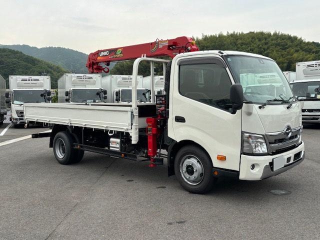HINO DUTRO 2024