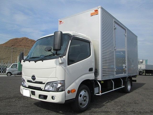 HINO DUTRO 2024