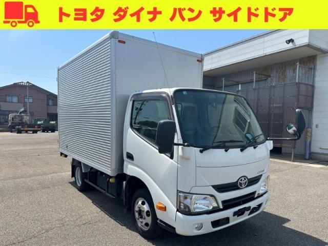 TOYOTA DYNA 2017