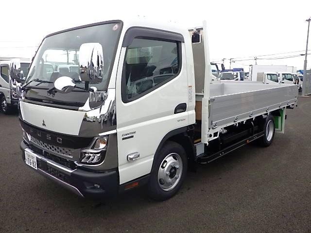MITSUBISHI CANTER GUTS 2024