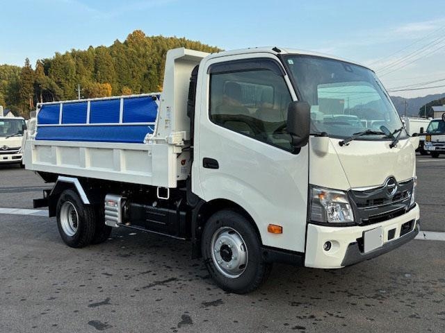 HINO DUTRO 2024