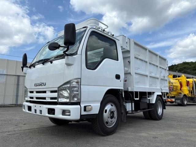 ISUZU ELF UT 2014