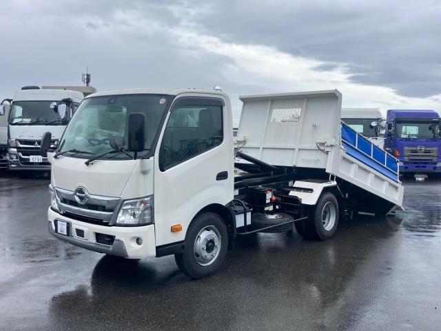 HINO DUTRO 2024