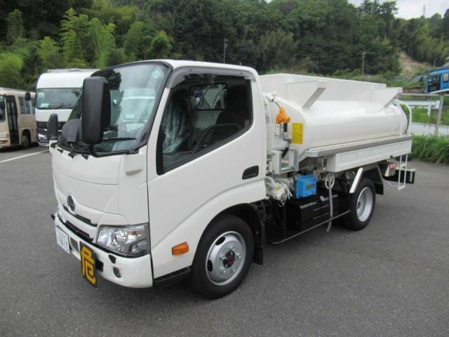 HINO DUTRO 2024