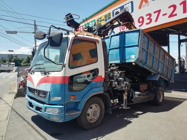 MITSUBISHI FIGHTER MIGNON 2015