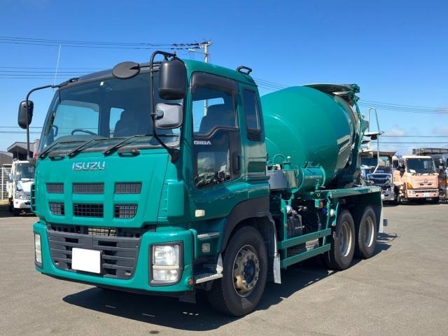 ISUZU GIGA 2013
