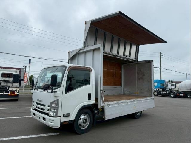 ISUZU ELF UT 2016