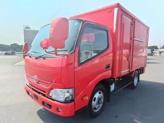 TOYOTA DYNA 2017