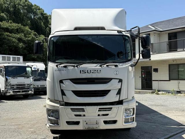 ISUZU GIGA 2016