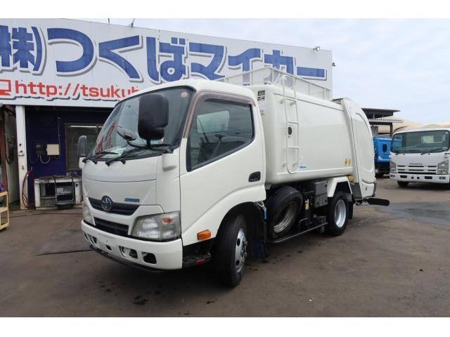 TOYOTA DYNA 2013