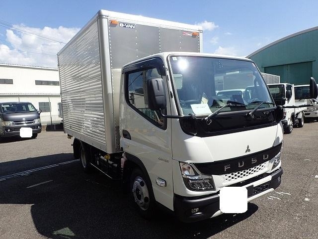 MITSUBISHI CANTER GUTS 2024