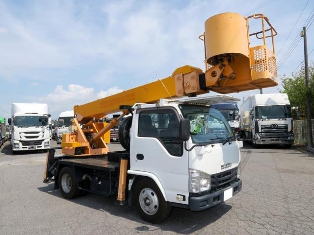 ISUZU ELF UT 2017