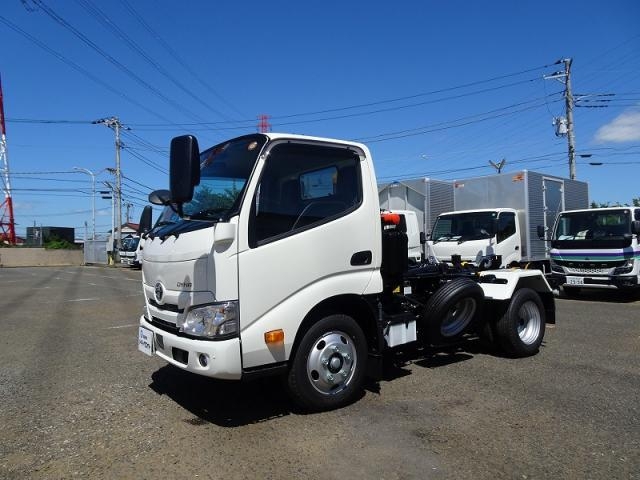 TOYOTA DYNA 2025
