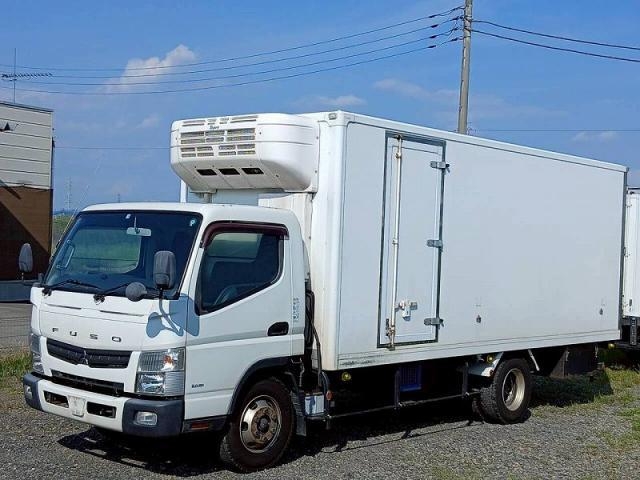MITSUBISHI CANTER GUTS 2016