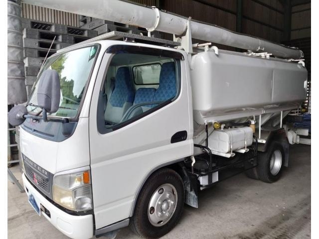 MITSUBISHI CANTER GUTS 2005