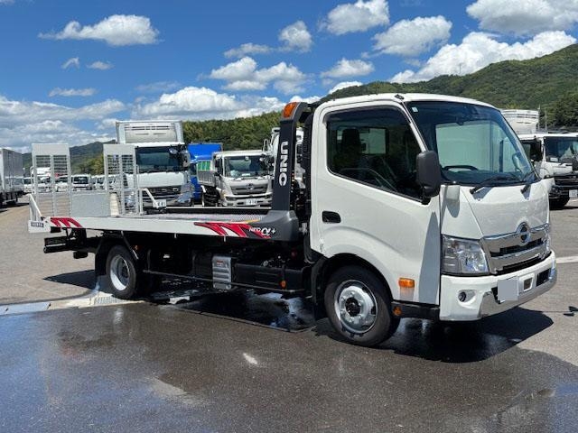 HINO DUTRO 2024
