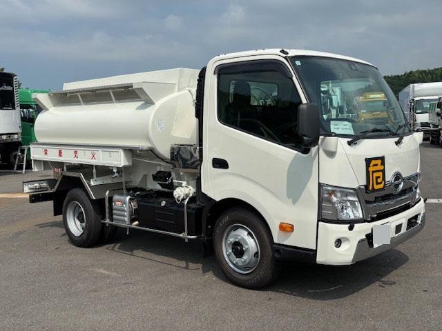 HINO DUTRO 2024