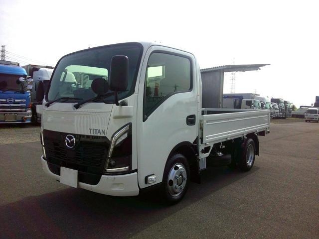 MAZDA TITAN 2025