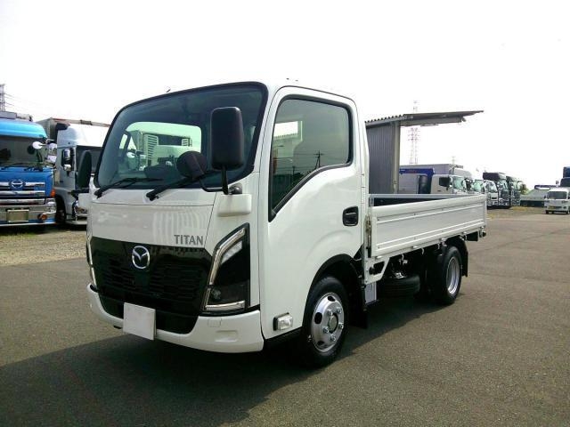MAZDA TITAN 2025