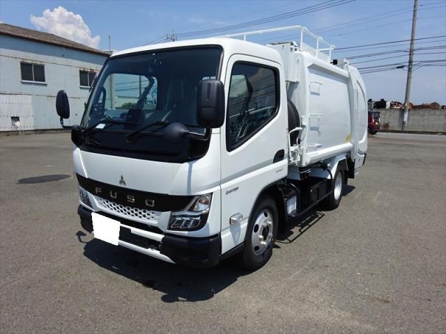 MITSUBISHI CANTER GUTS 2025