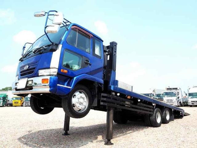 UD CONDOR S 2002