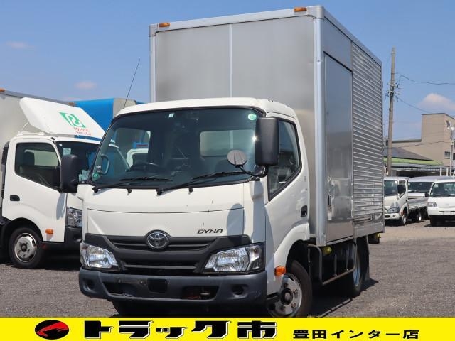 TOYOTA DYNA 2019