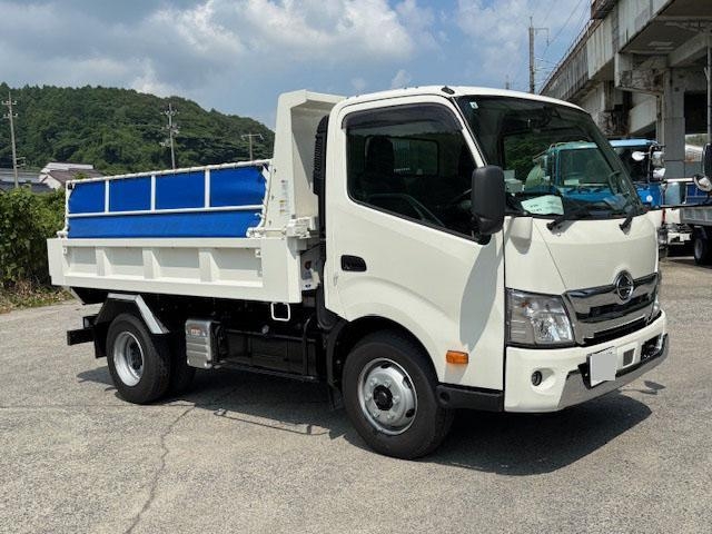 HINO DUTRO 2024